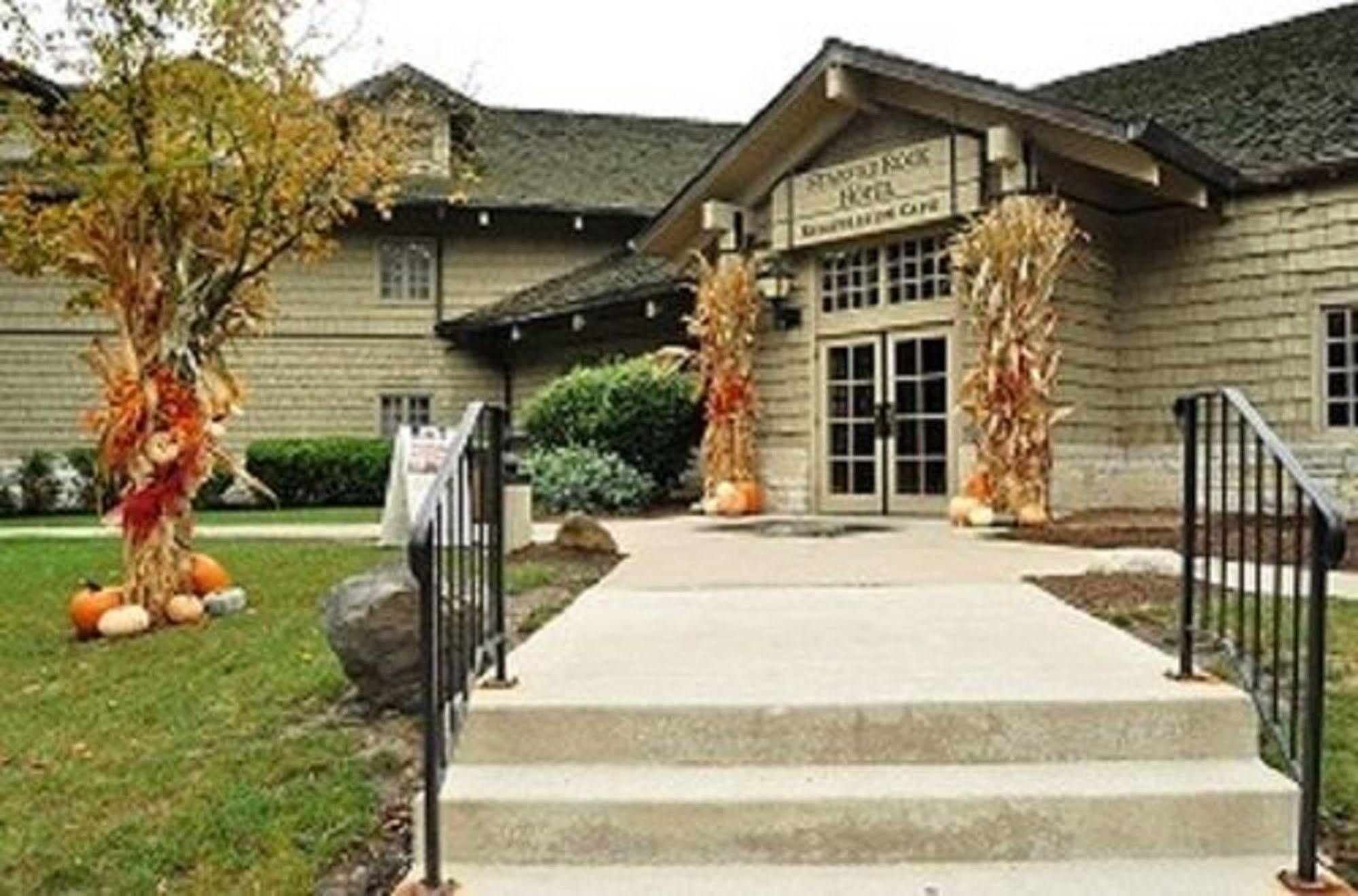 Starved Rock Lodge & Conference Center Utica Exterior photo