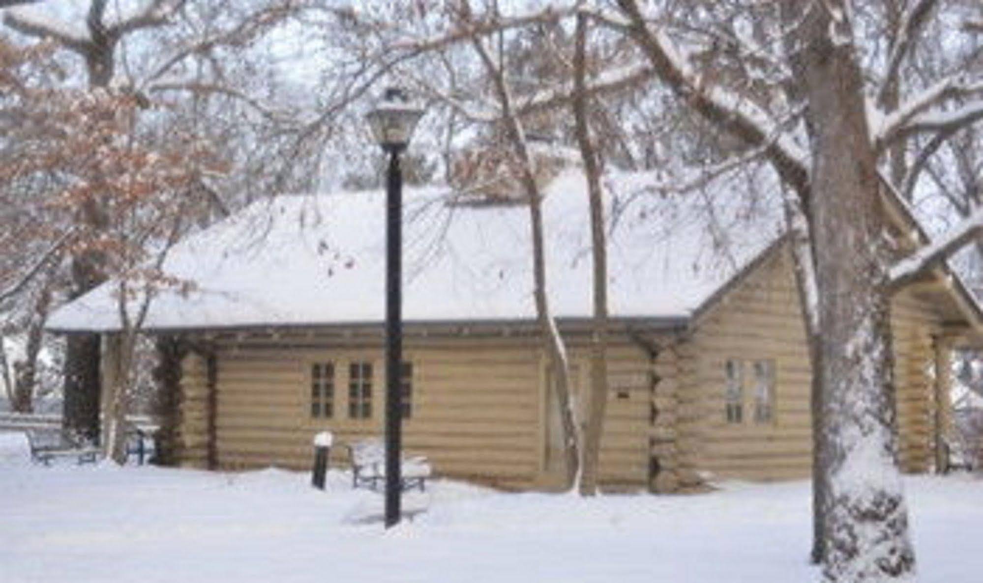 Starved Rock Lodge & Conference Center Utica Exterior photo