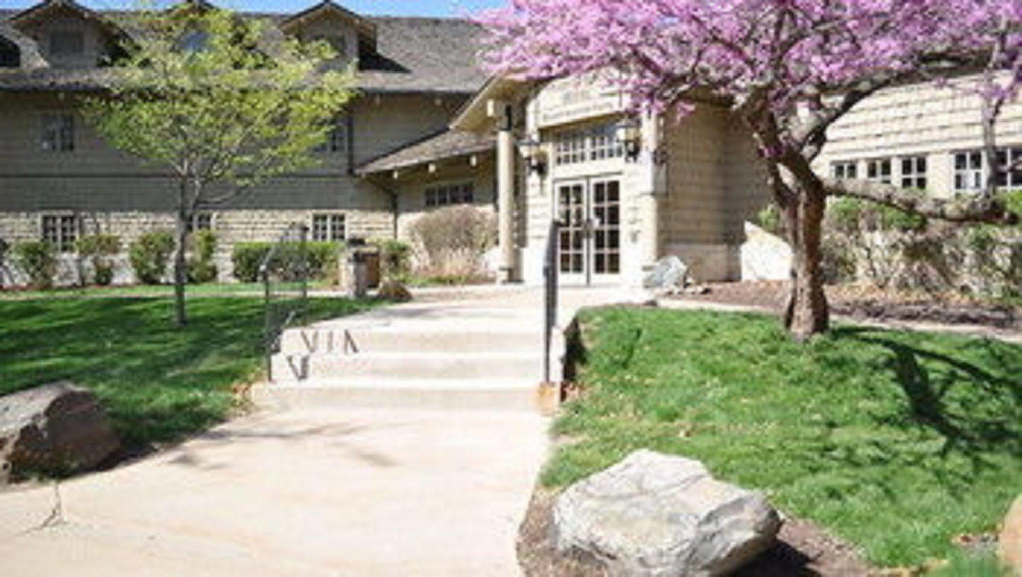 Starved Rock Lodge & Conference Center Utica Exterior photo